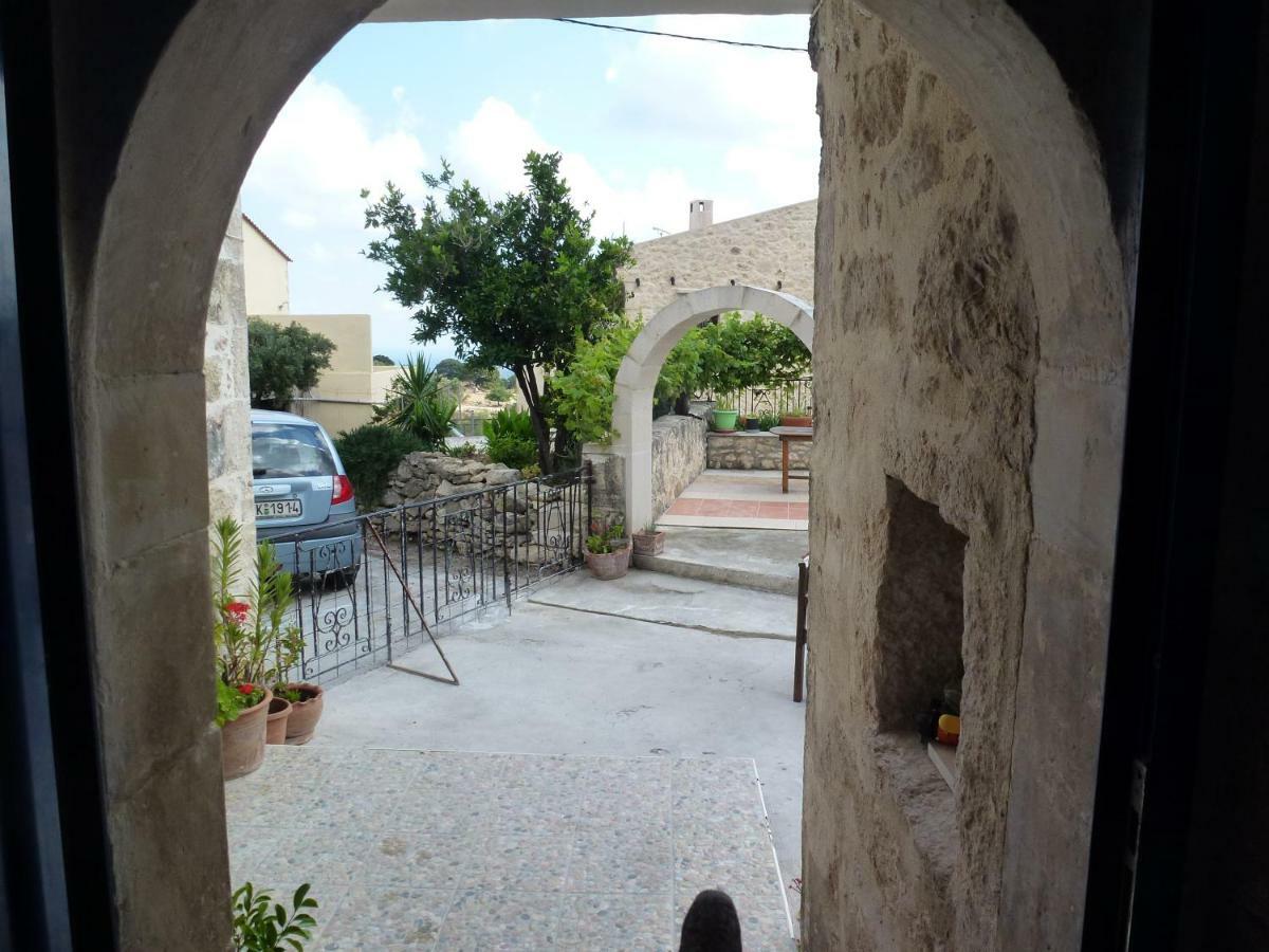 Arches Eleftherna Exteriér fotografie